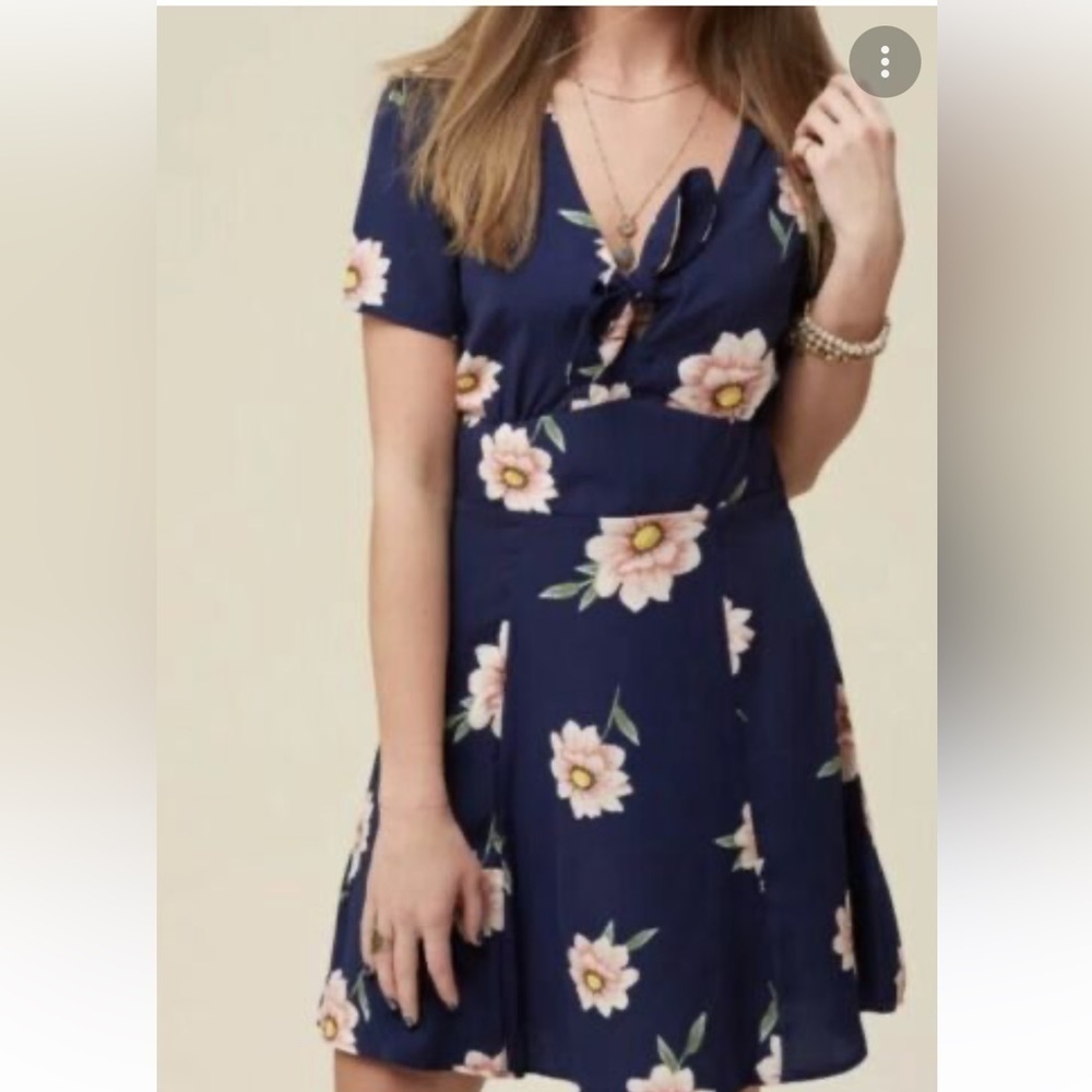 Altar’d State women’s navy blue and pink short sleeve floral dress Size Small
